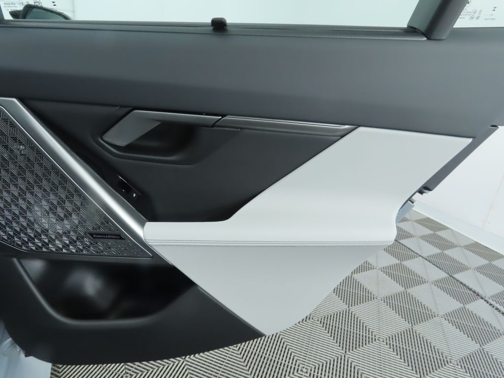 Thumbnail: 2026 BMW M5 - 28