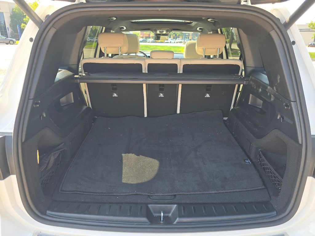 Certified Used 2025 White Mercedes-Benz GLB 250 image 17