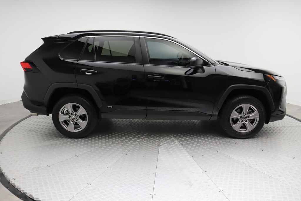 2024 Toyota RAV4 LE 7