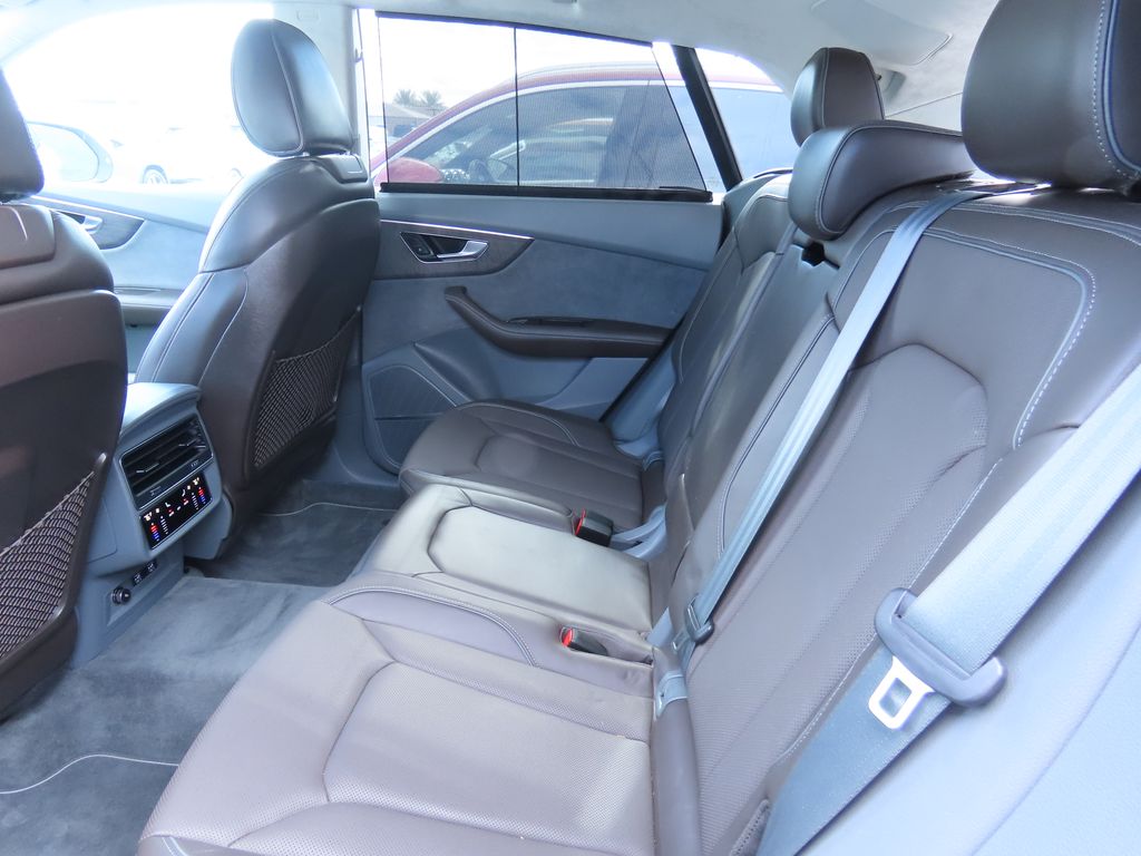 Thumbnail: 2019 Audi Q8 - 11