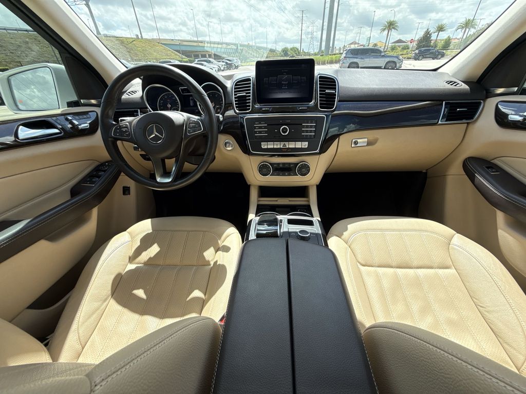 Thumbnail: 2017 Mercedes-Benz GLE - 19