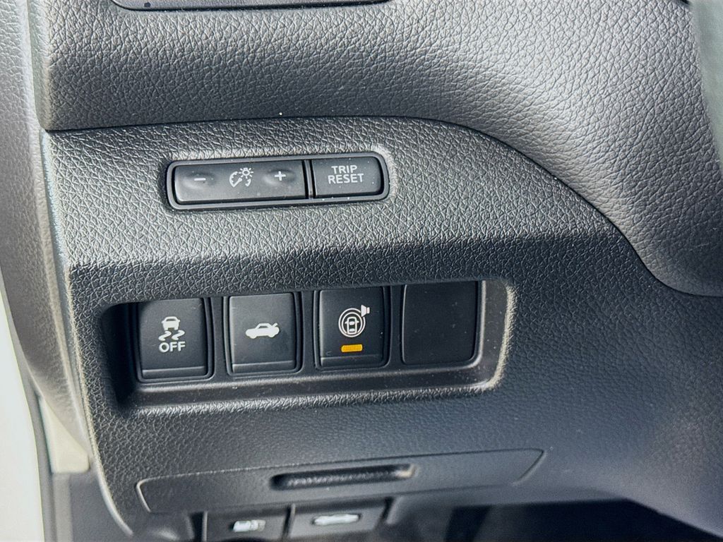 Used Car 2015 Nissan Altima  2.5 Sv For Sale Under $12,000 In Austin, Texas