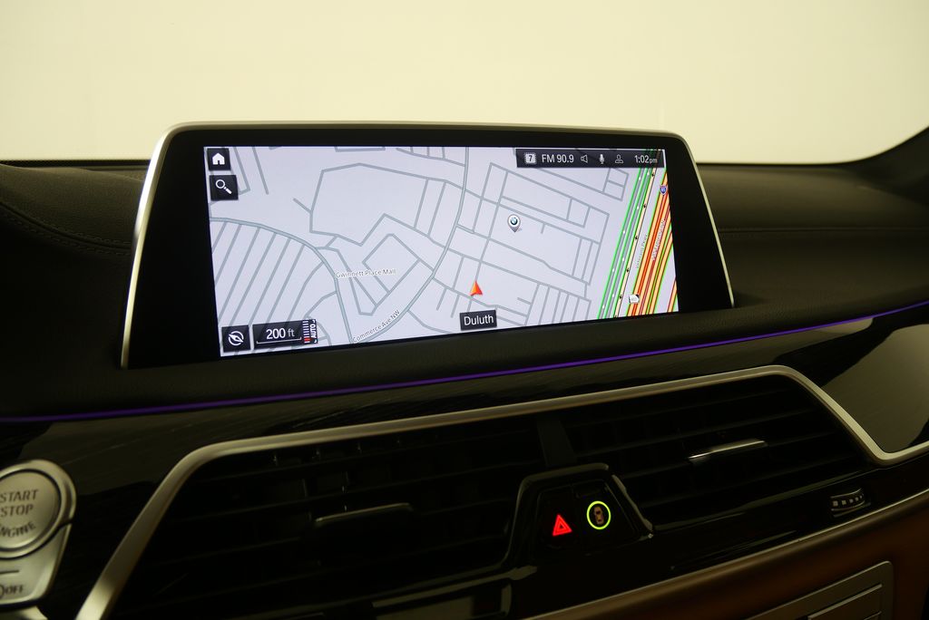 Thumbnail: 2022 BMW 7 Series - 24