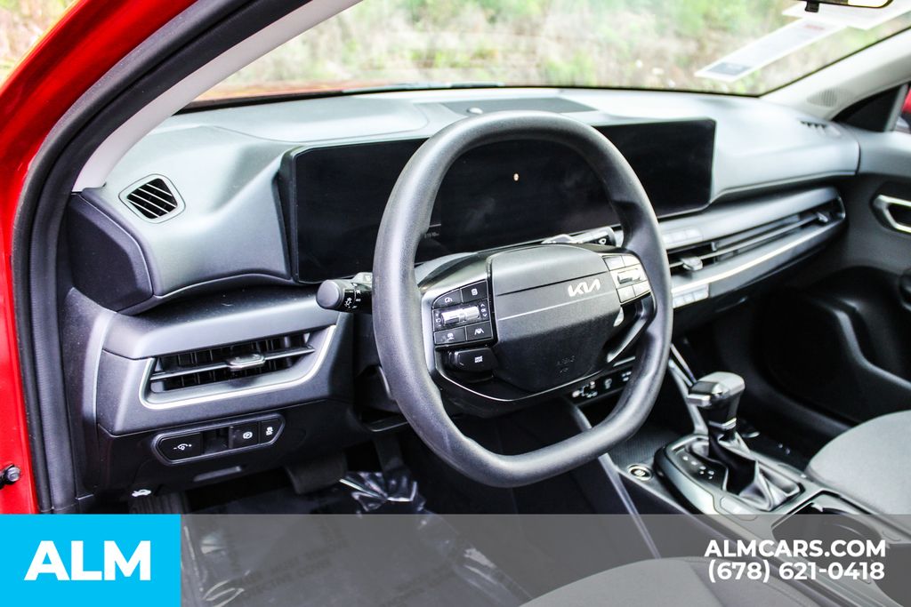 Used 2025 Red Kia LXS image 22