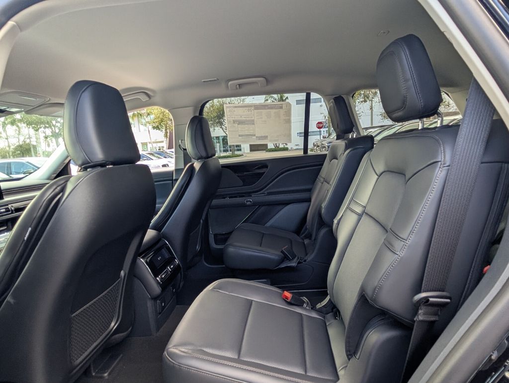 new 2026 Lincoln Aviator car, priced at $61,355