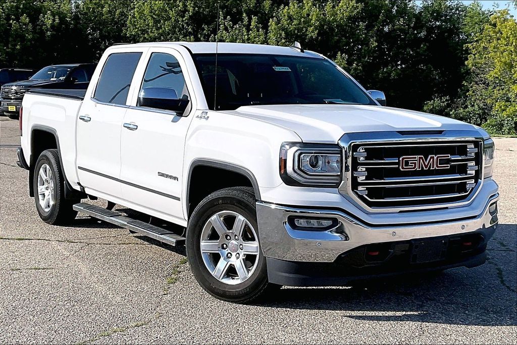 2017 GMC Sierra 1500 SLT Crew Cab 4WD