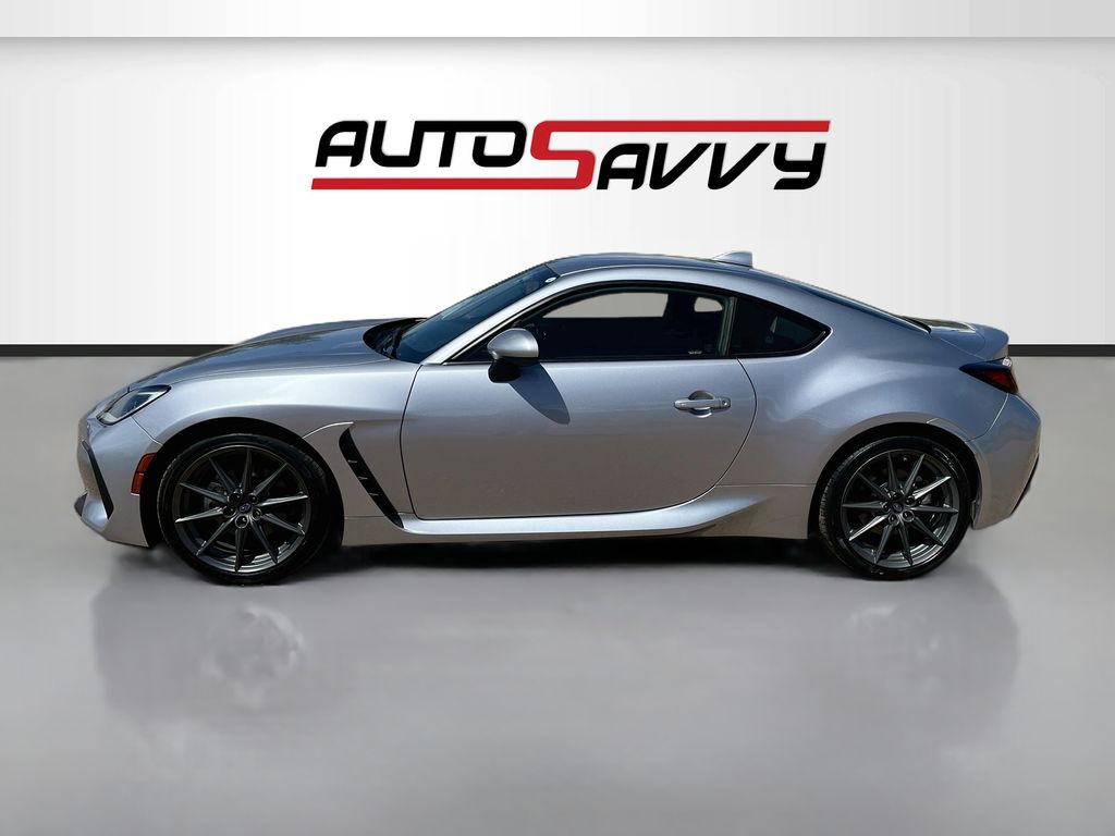 Used 2024 Silver Subaru Limited image 4