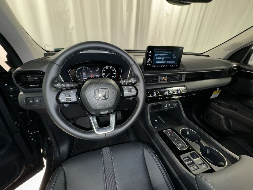 new 2025 Honda Pilot car, priced at $47,095