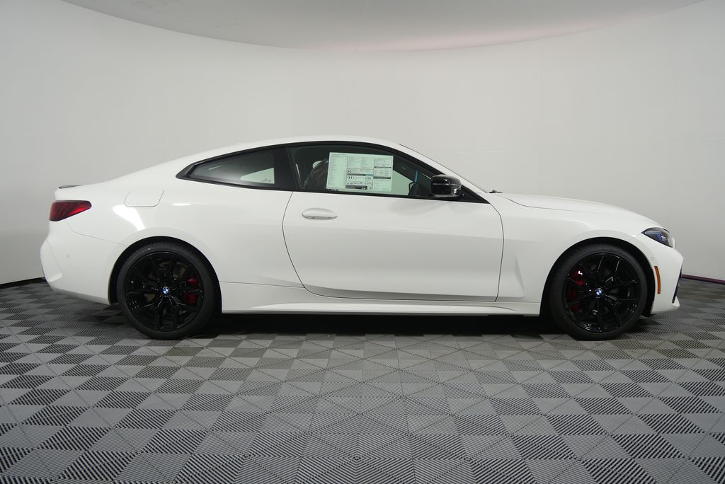 Thumbnail: 2026 BMW 4 Series - 2