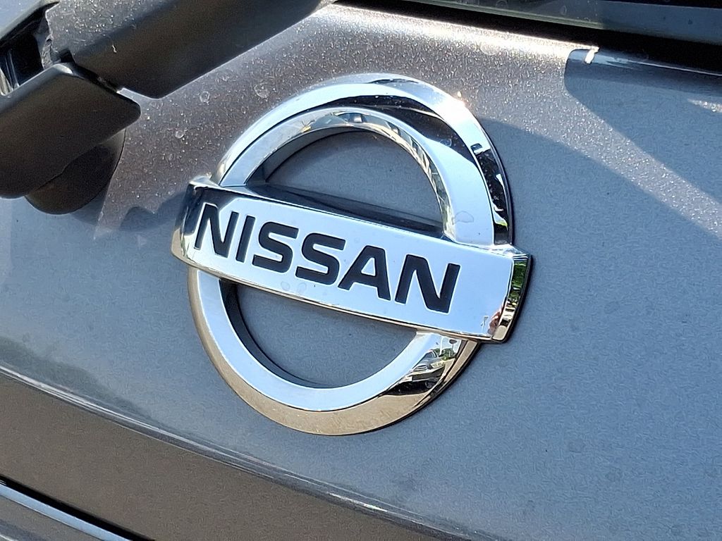 2016 Nissan Versa Note SV 27