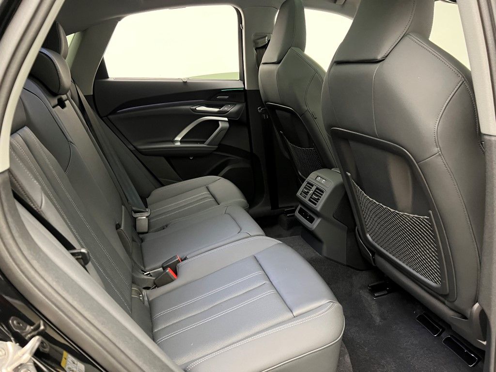 Thumbnail: 2025 Audi Q5 - 13