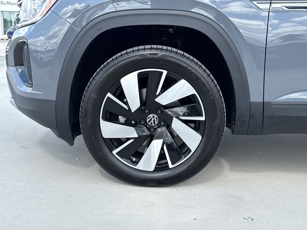 2026 Volkswagen Atlas Cross Sport 2.0T SE w/Technology - 9