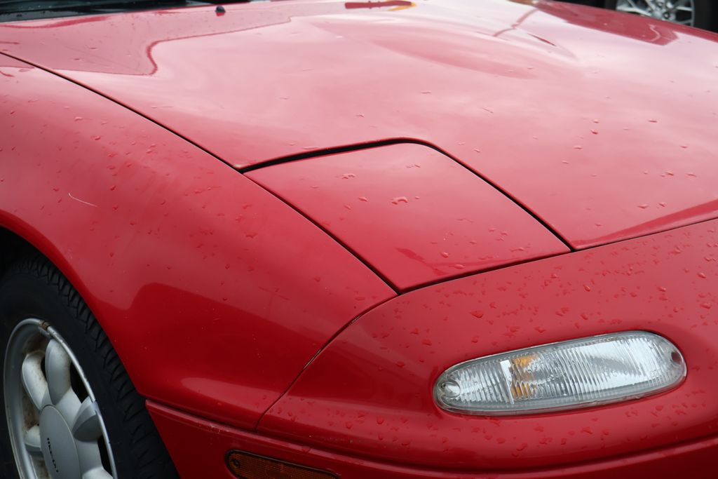 1990 Mazda MX-5 Miata Base 4