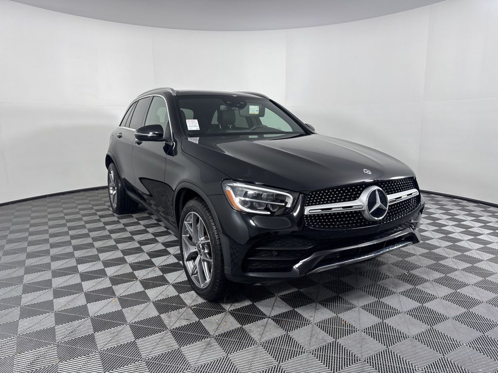 Thumbnail: 2020 Mercedes-Benz GLC - 3