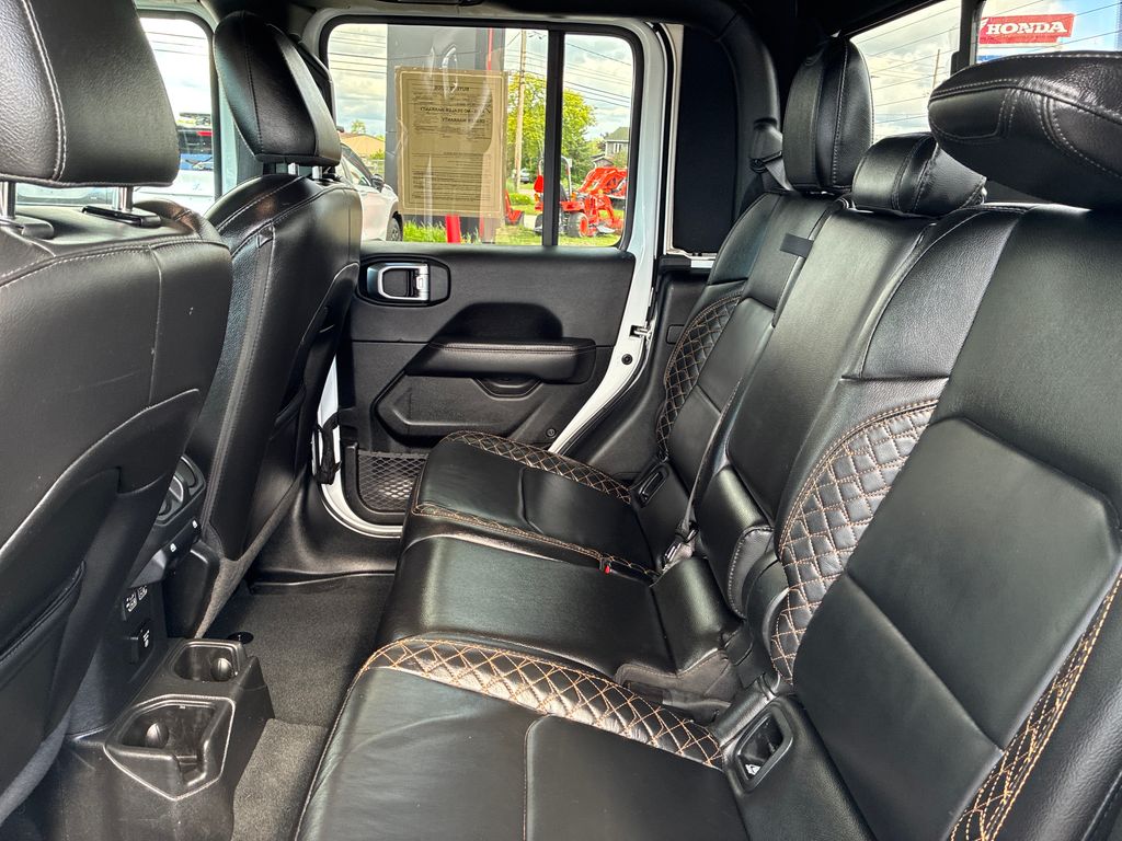 2022 Jeep Gladiator Overland White at Auto Express Mitsubishi