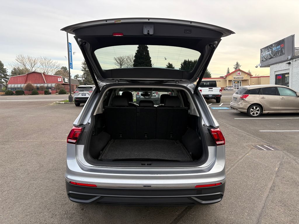 2024 Volkswagen Tiguan 2.0T SE