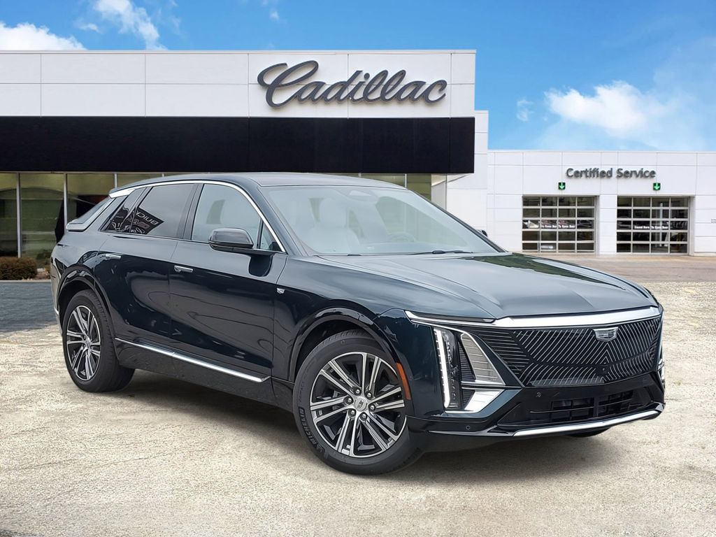 2024 Cadillac LYRIQ Luxury 1