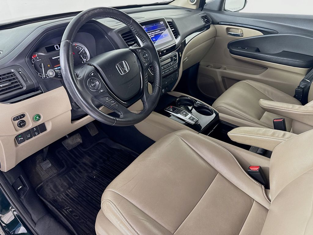 Used Car 2017 Honda Pilot  Touring For Sale Under $20,000 In Austin, Texas