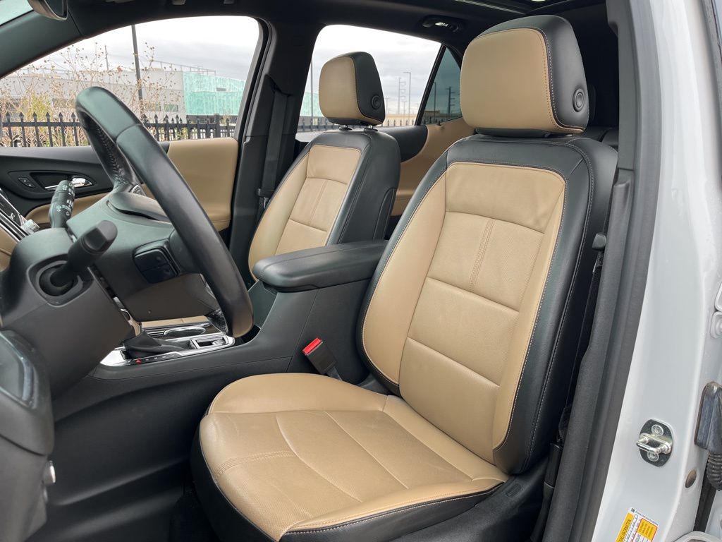 Thumbnail: 2022 Chevrolet Equinox - 25