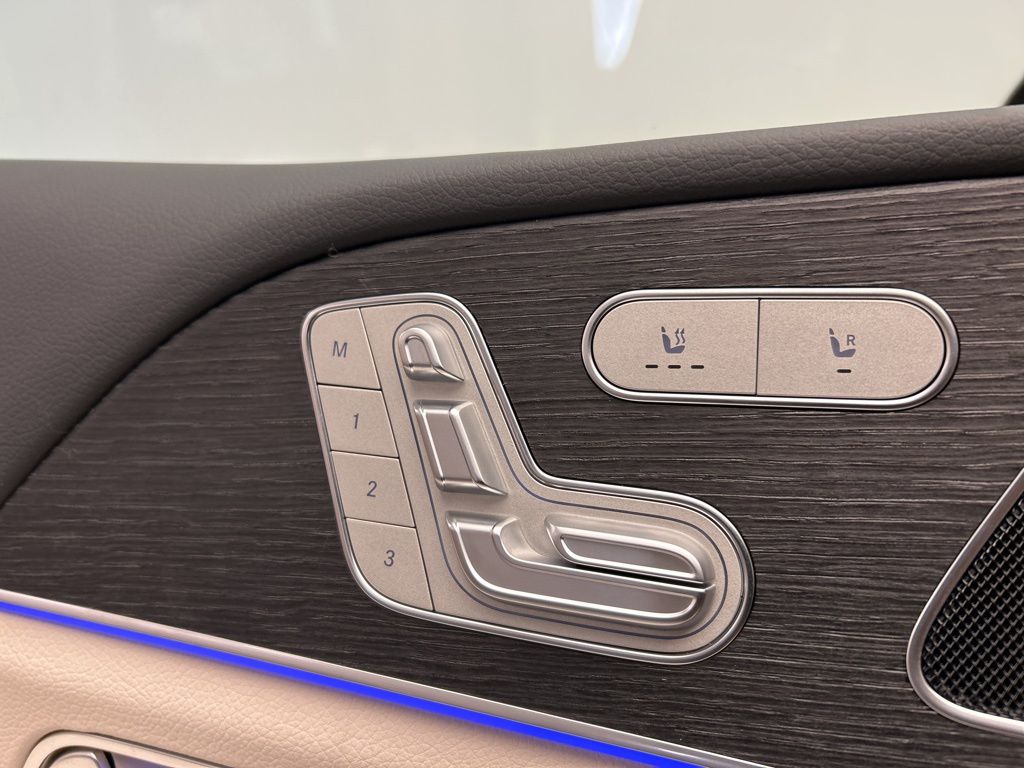 Thumbnail: 2025 Mercedes-Benz GLE - 23