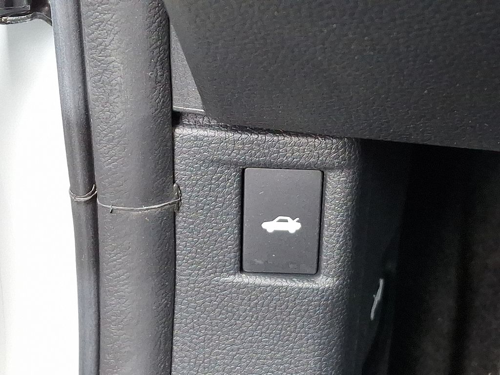 Thumbnail: 2023 Honda Accord - 26