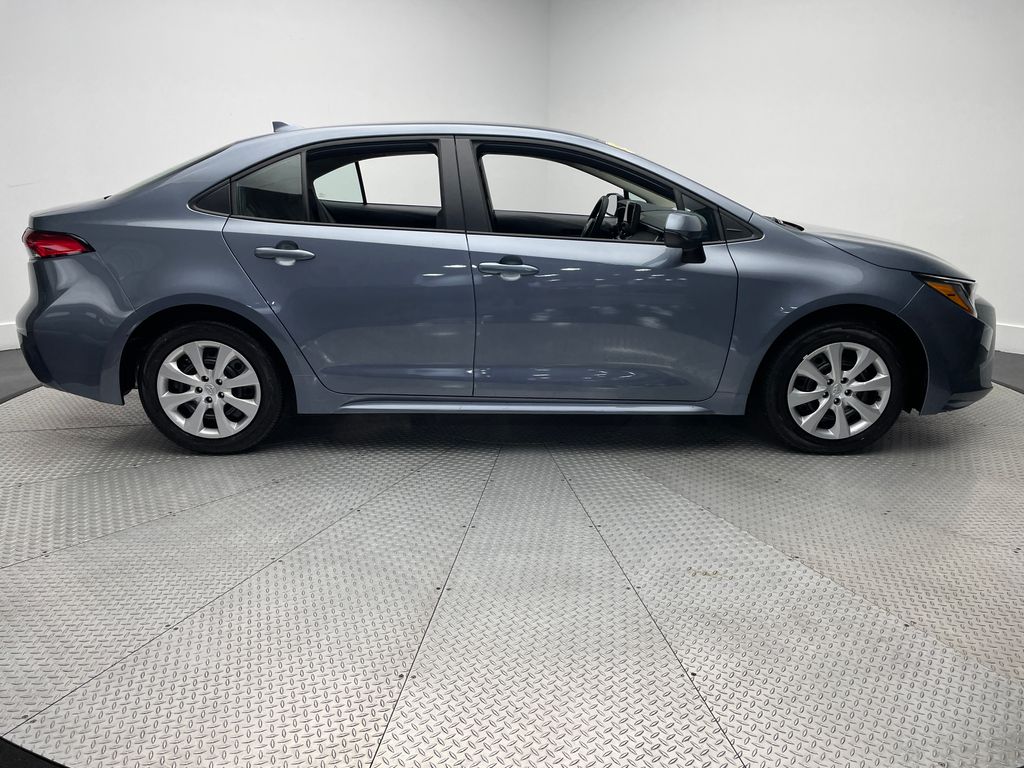 Thumbnail: 2025 Toyota Corolla - 4