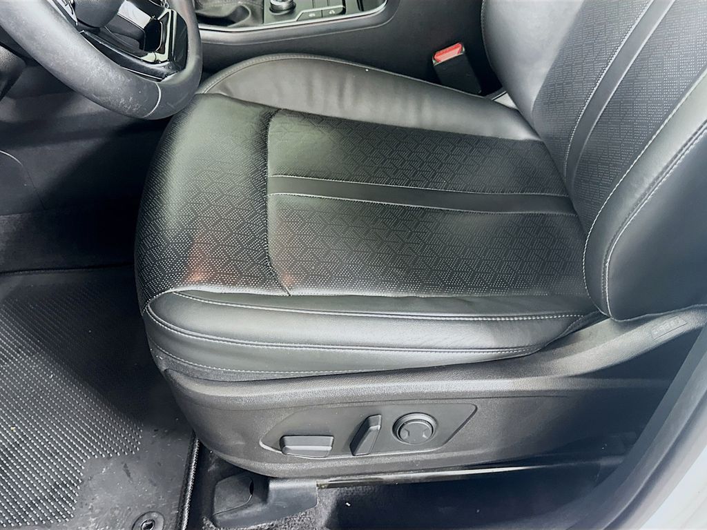 Thumbnail: 2023 Kia Sorento - 20