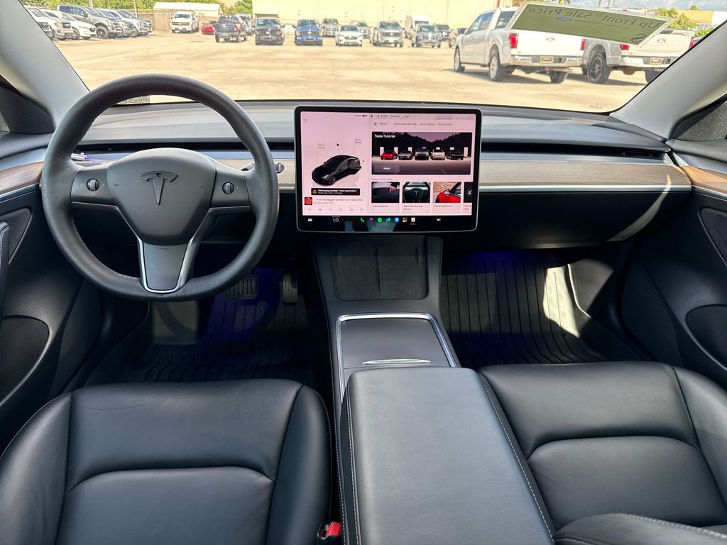 Used 2022  Tesla Long Range image 5