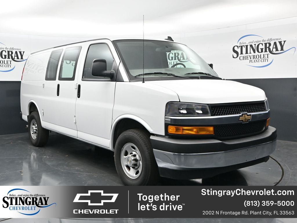 2025 Chevrolet Express Cargo Blanco (Summit White) Van Tracción trasera 8 velocidades Automática marcha alta