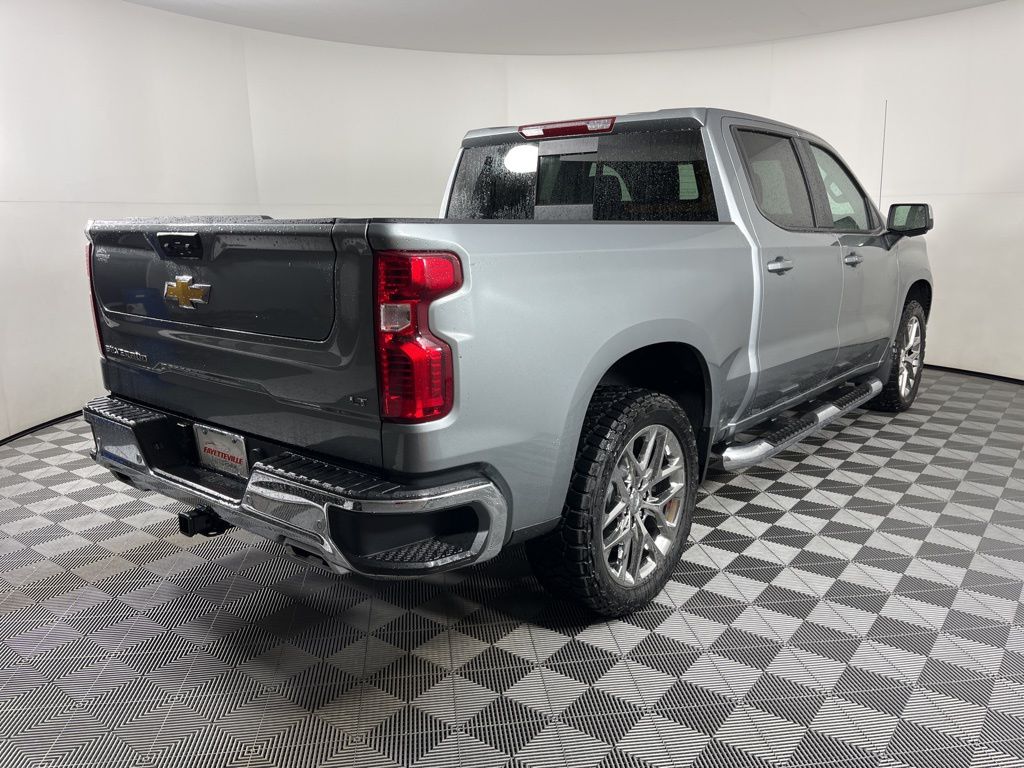 Thumbnail: 2026 Chevrolet Silverado 1500 - 12