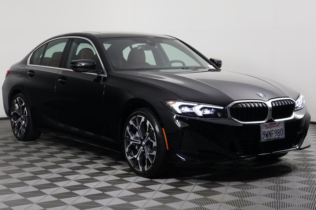 Thumbnail: 2026 BMW 3 Series - 3