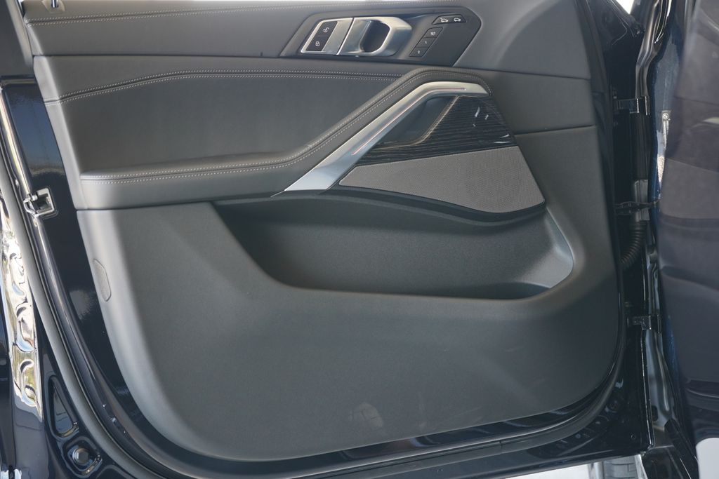 Thumbnail: 2026 BMW X6 - 10