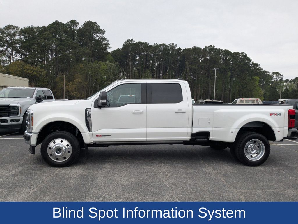 2025 Ford F-450 Super Duty LARIAT