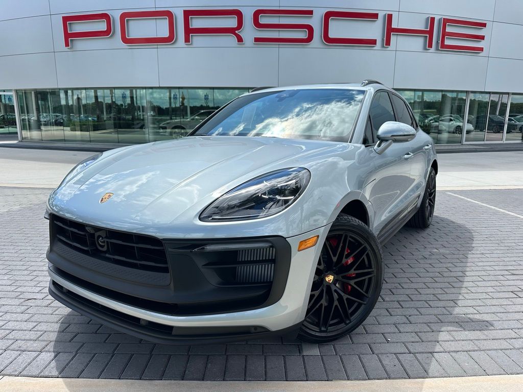 Thumbnail: 2025 Porsche Macan - 1