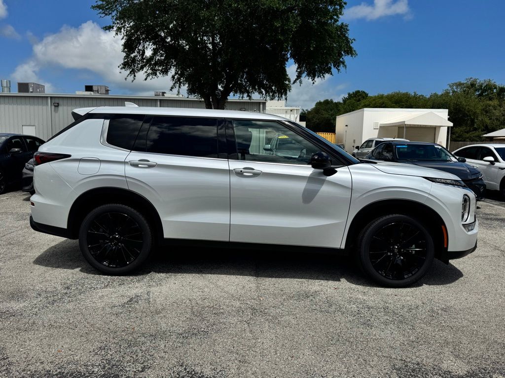 New 2026 Mitsubishi Outlander SUV