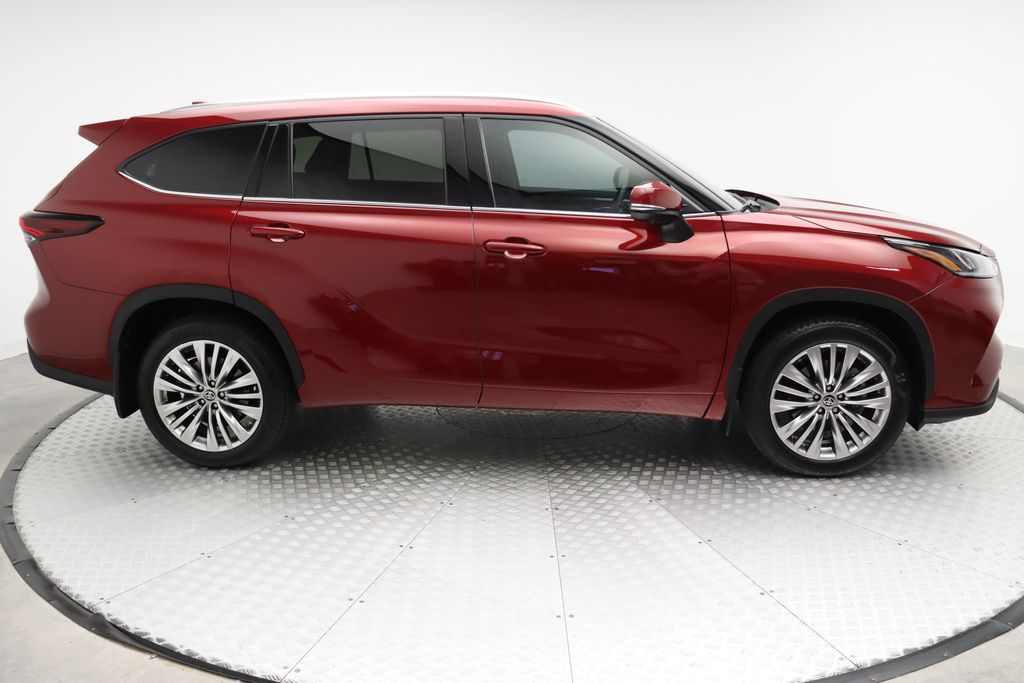 2024 Toyota Highlander Platinum 7