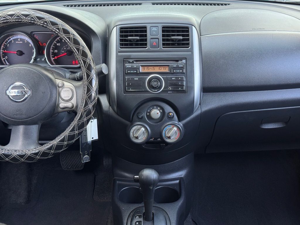 2012 Nissan Versa 1.6 SV - 4