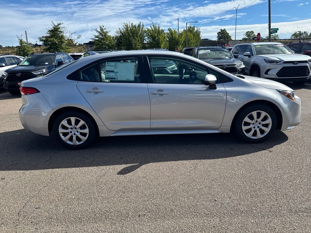 2026 Toyota Corolla LE photo 8