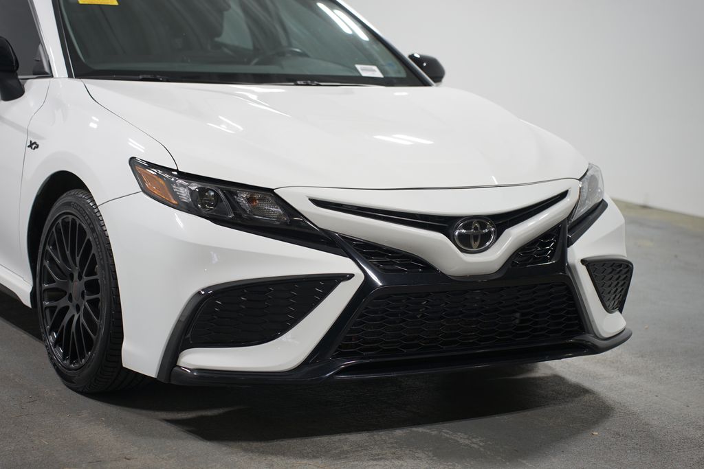 2022 Toyota Camry SE 4