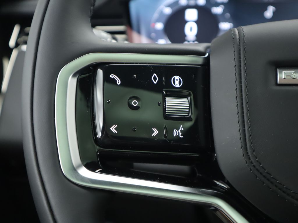 2025 Land Rover Range Rover Sport SE 12
