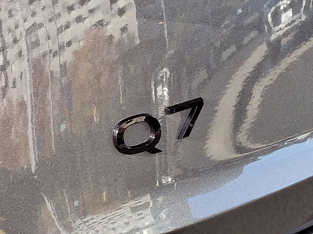 2025 Audi Q7  21