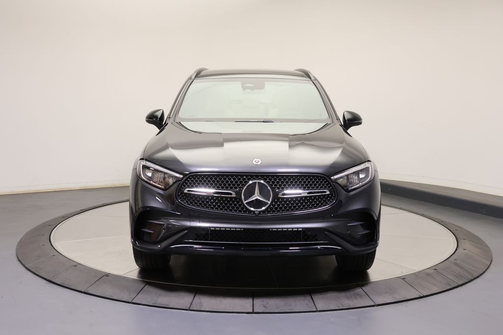 Thumbnail: 2027 Mercedes-Benz GLC - 2