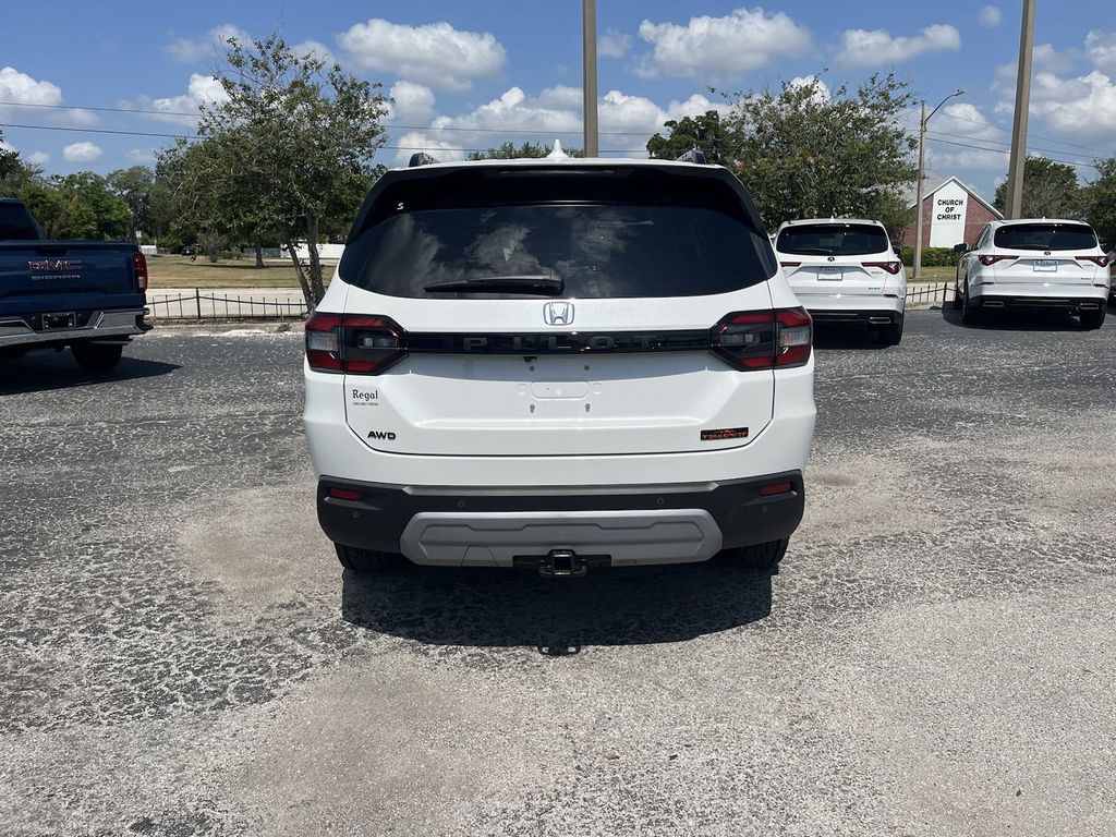 new 2025 Honda Pilot car, priced at $49,296