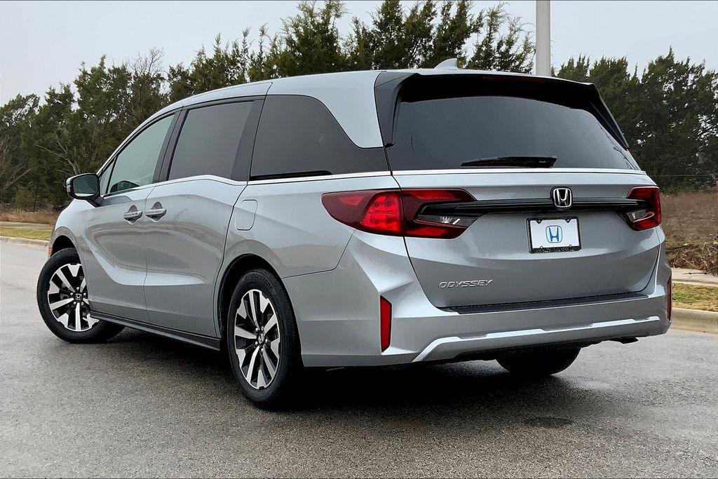 2025 Honda Odyssey EX-L 3