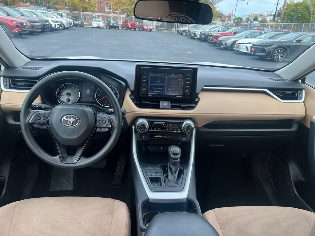 2020 Toyota RAV4 XLE 13