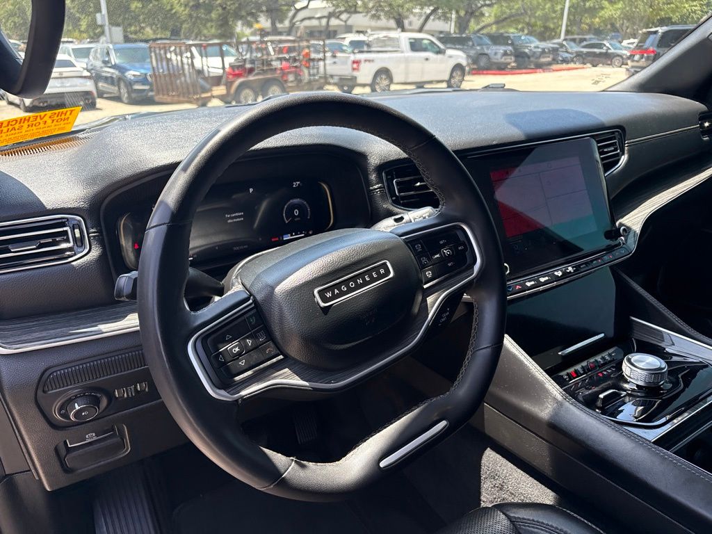 Thumbnail: 2022 Jeep Wagoneer - 12