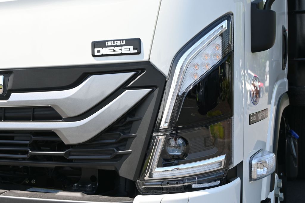 2026 Isuzu NPR XD 