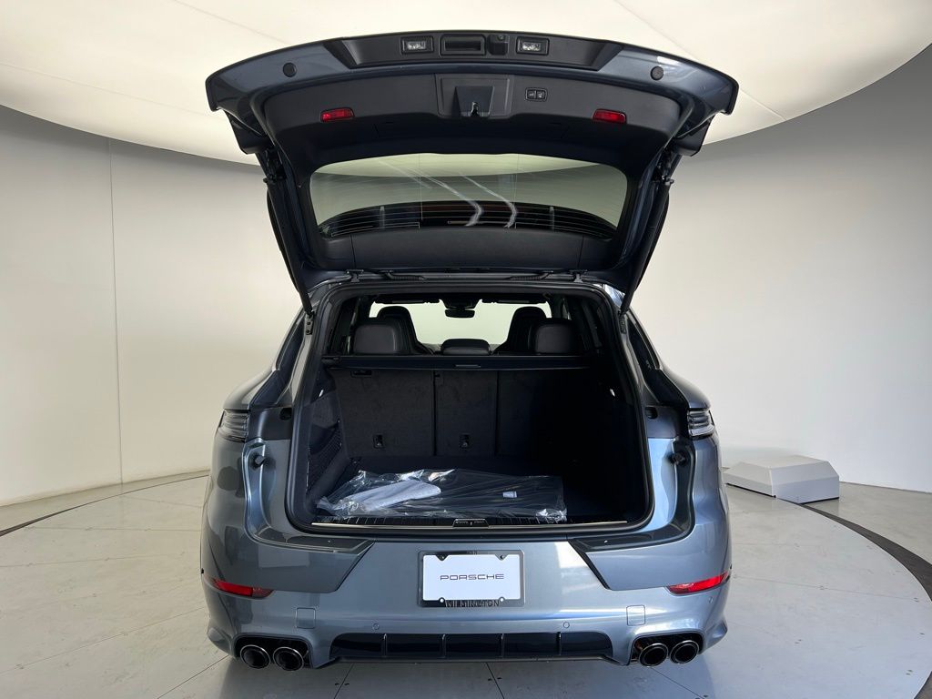 Thumbnail: 2026 Porsche Cayenne - 20