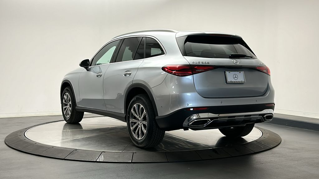 2025 Mercedes-Benz GLC 300 5
