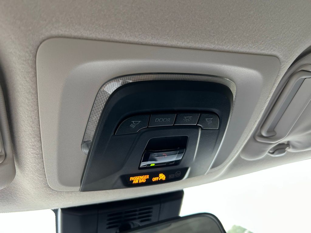 Thumbnail: 2023 Toyota Corolla - 27